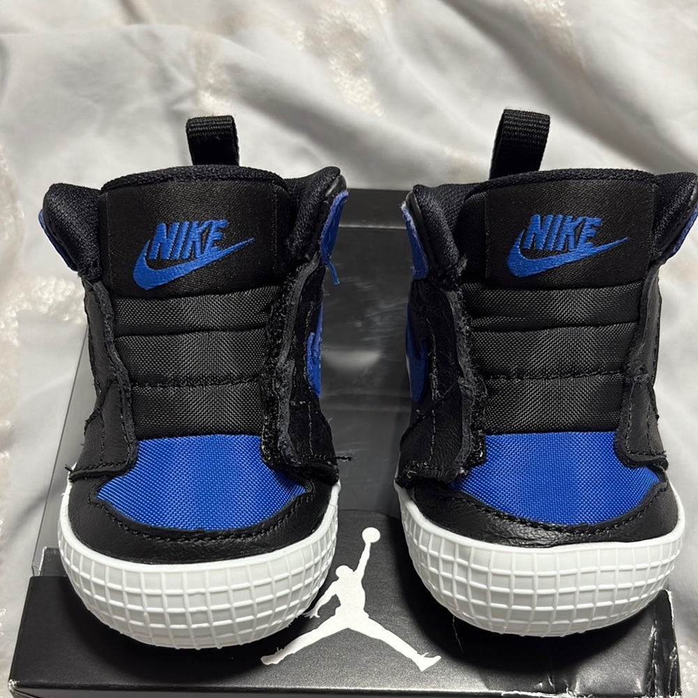Nike Kids' Black and Blue Sneakers